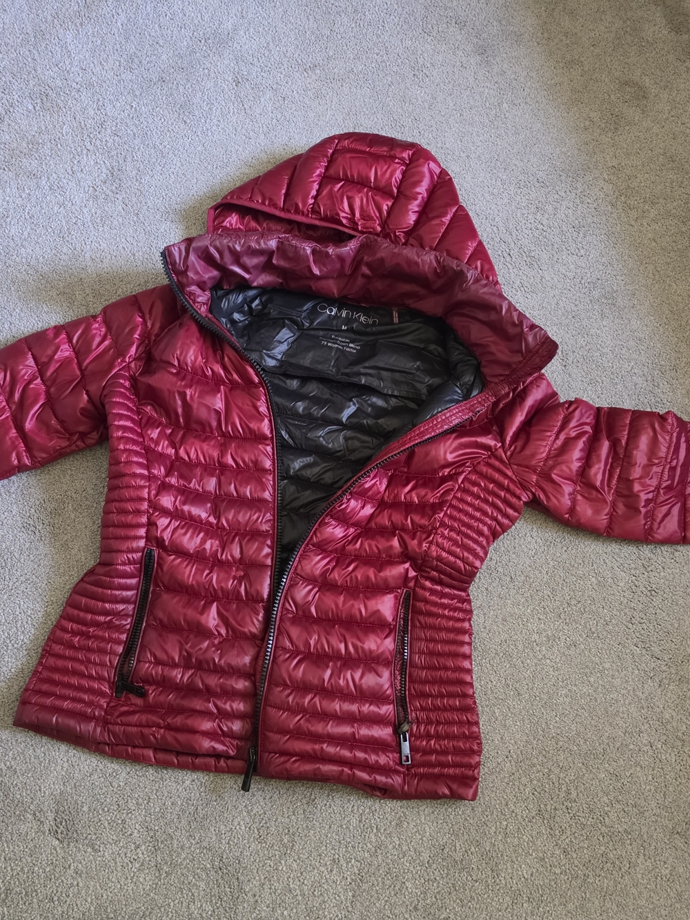 Calvin Klein Women's Hooded Quilted Puffer Jacket in Raspberry